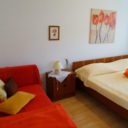 Apartments Iva ซริกเวนิซา ภายนอก รูปภาพ