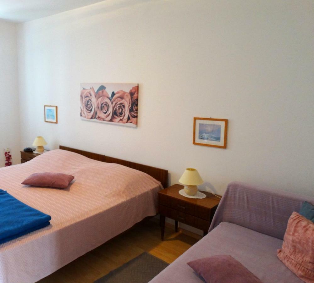 Apartments Iva ซริกเวนิซา ภายนอก รูปภาพ