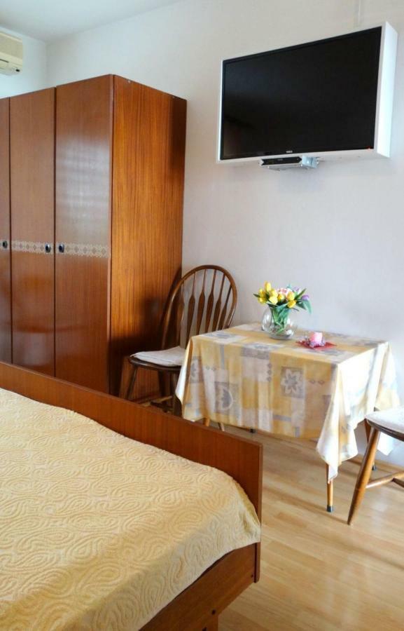 Apartments Iva ซริกเวนิซา ห้อง รูปภาพ